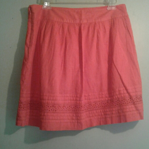 ♥️ 3 for $15 LOFT skirt - Picture 2 of 3